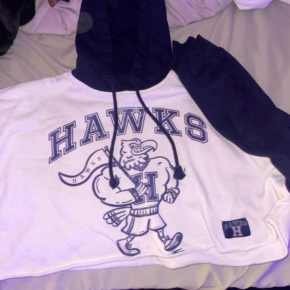 cropped hoodie